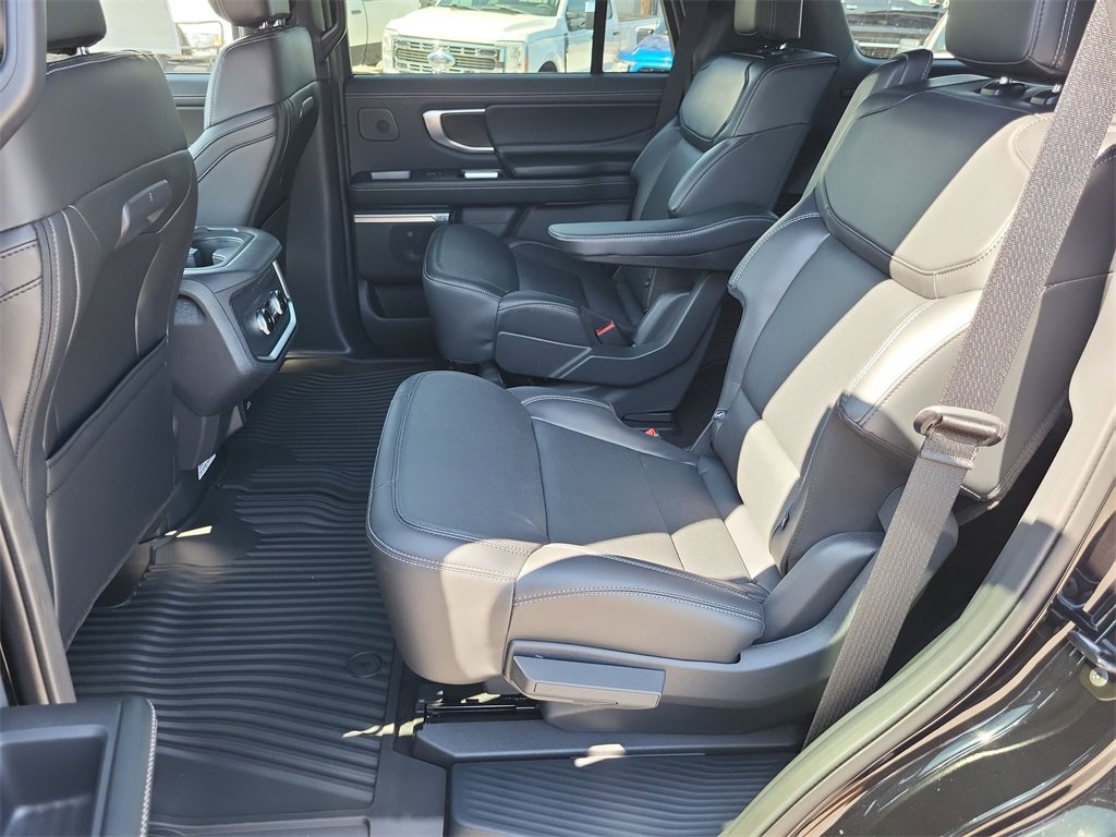New 2025 Ford Expedition Platinum image 25