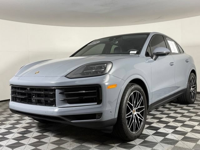 Used 2025 Porsche Cayenne Coupe AWD/4WD image 2