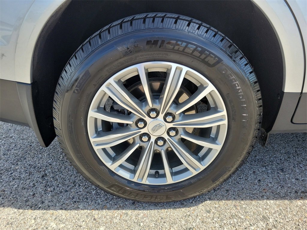 Used 2017 Cadillac XT5 Luxury image 5