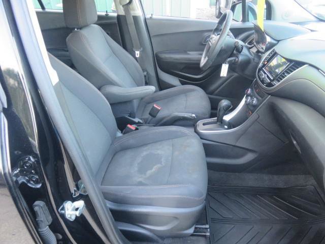 Used 2018 Chevrolet Trax LS w/ LPO, Protection Package AWD/4WD image 19