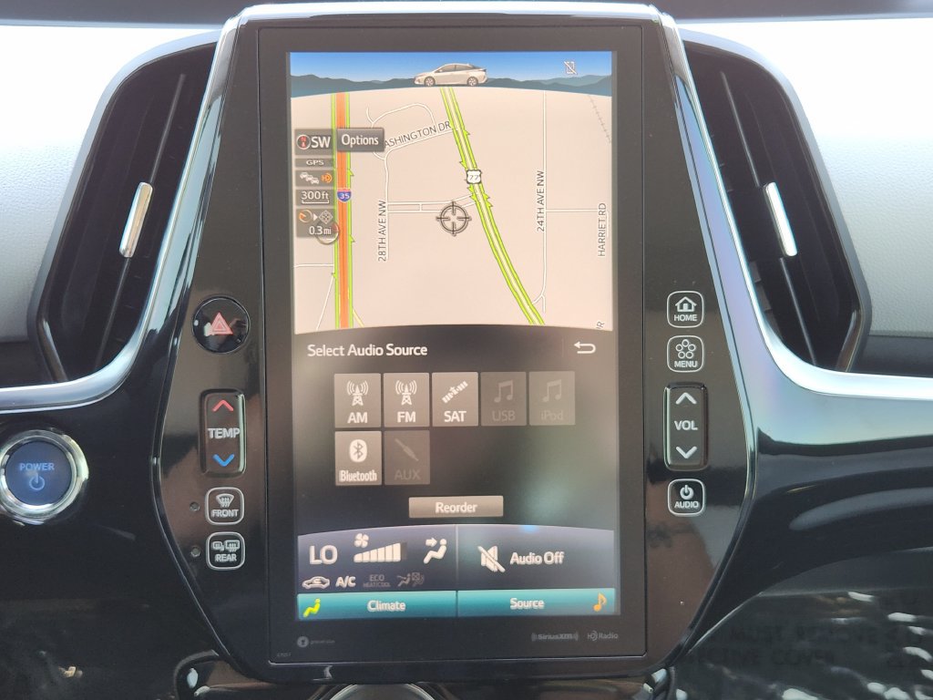 Used 2022 Toyota Prius Prime XLE FWD image 21