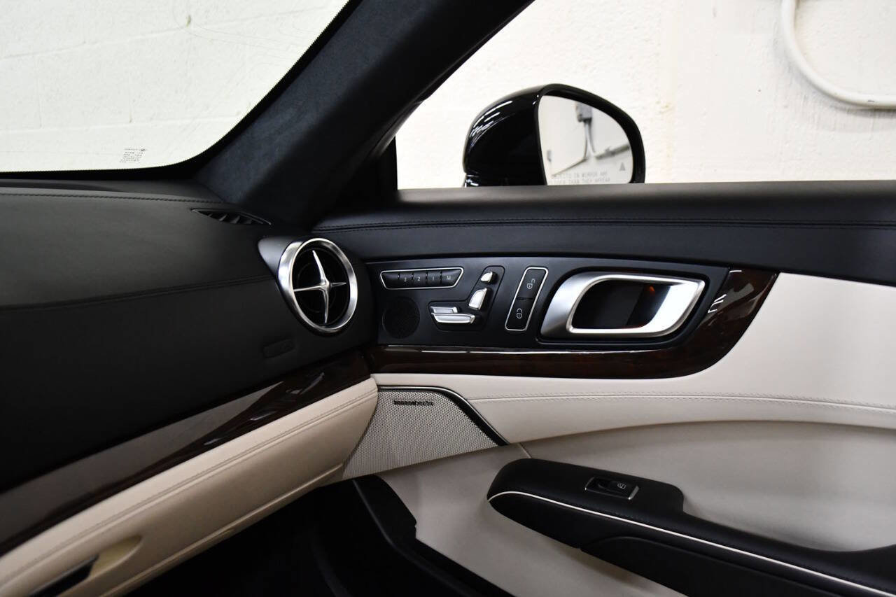 Used 2019 Mercedes-Benz SL 550 image 19