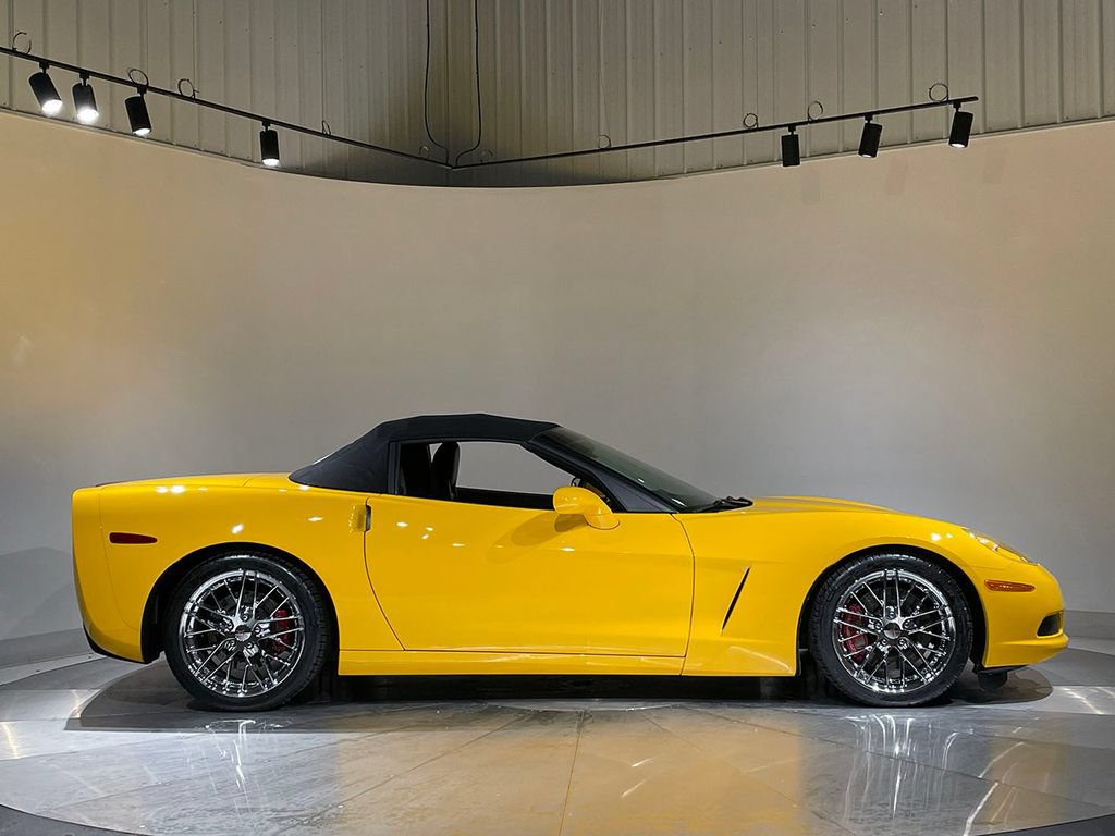 Used 2005 Chevrolet Corvette Convertible w/ Preferred Equipment Group RWD image 74