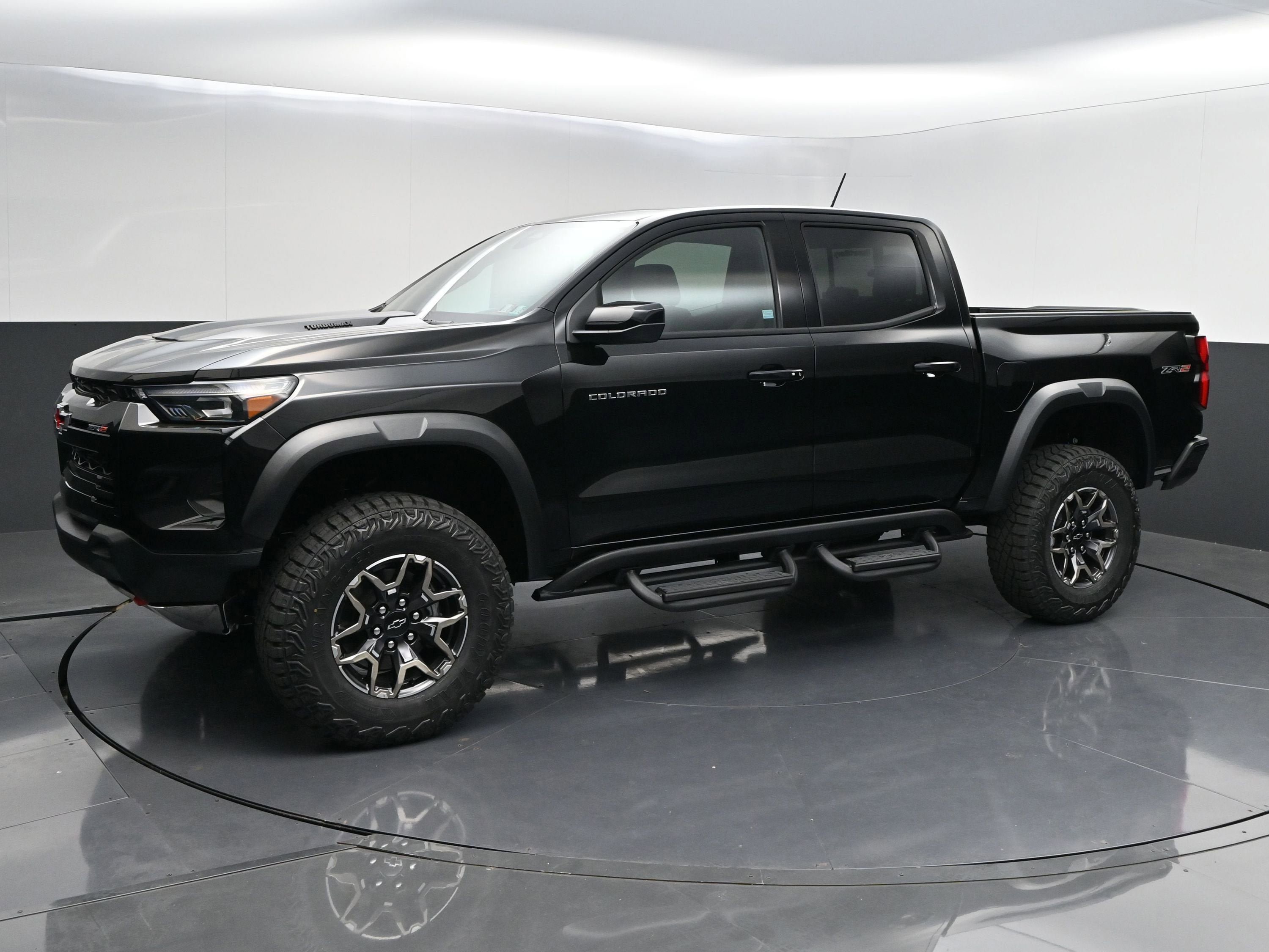 New 2026 Chevrolet Colorado ZR2 AWD/4WD image 4