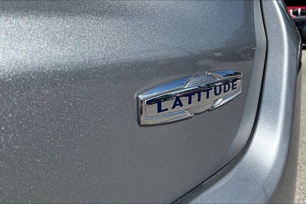 Used 2024 Jeep Compass Latitude AWD/4WD image 25