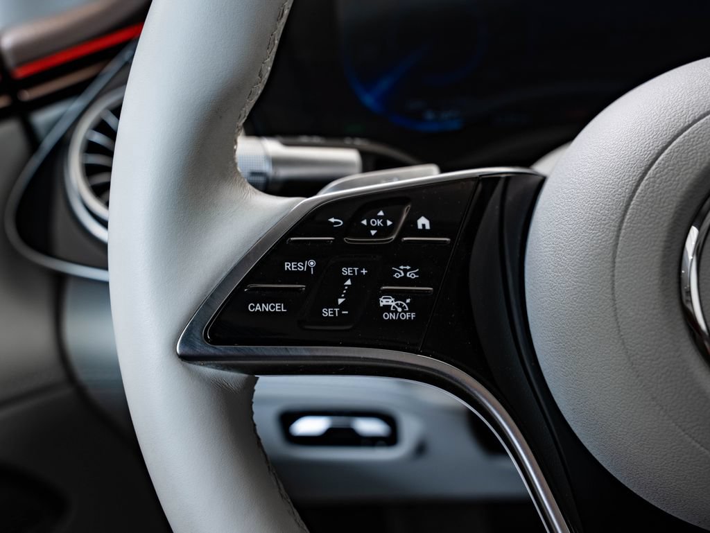 Certified 2023 Mercedes-Benz EQS 580 4MATIC Sedan image 32