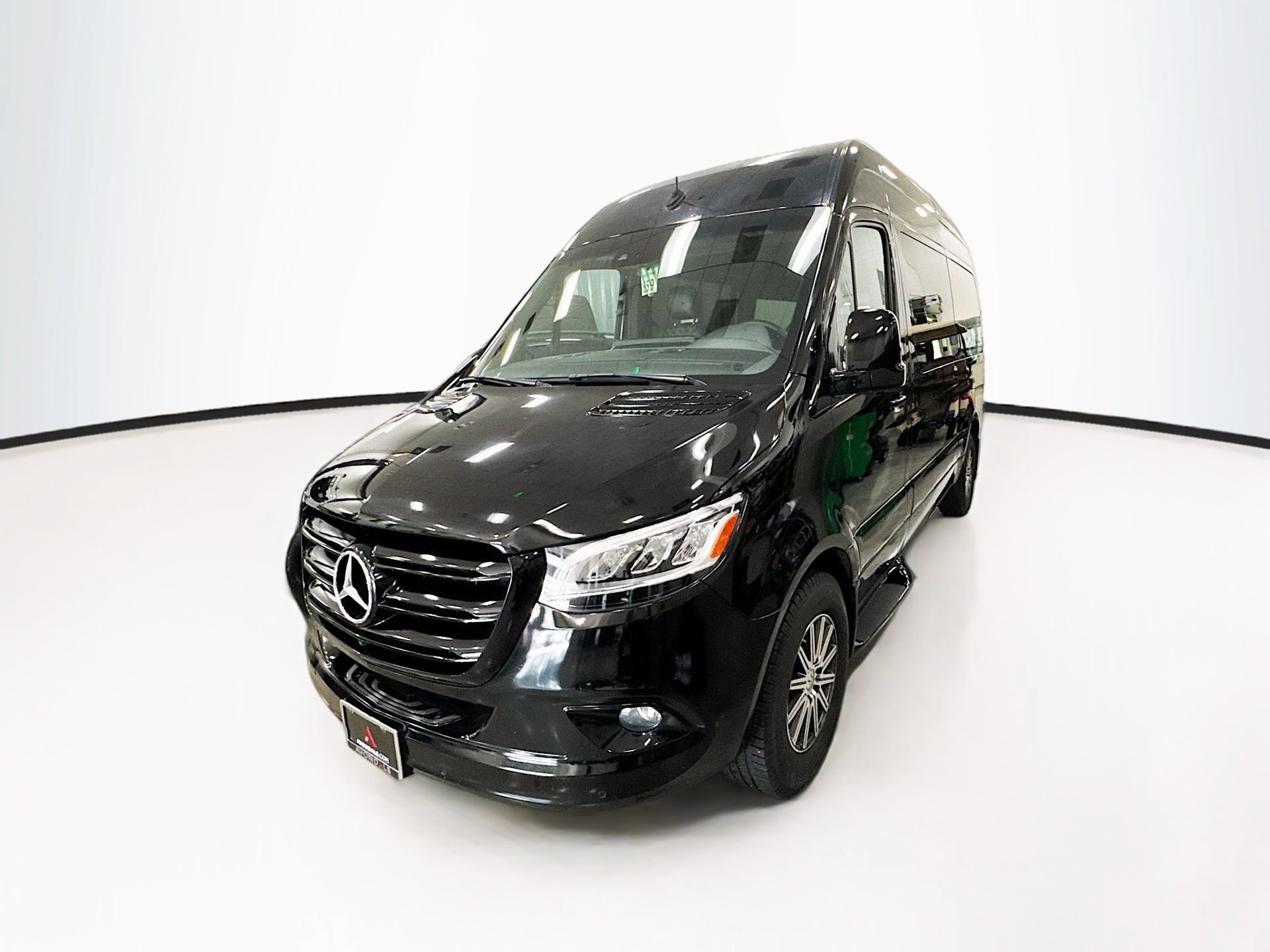 Used 2023 Mercedes-Benz Sprinter 2500 image 3