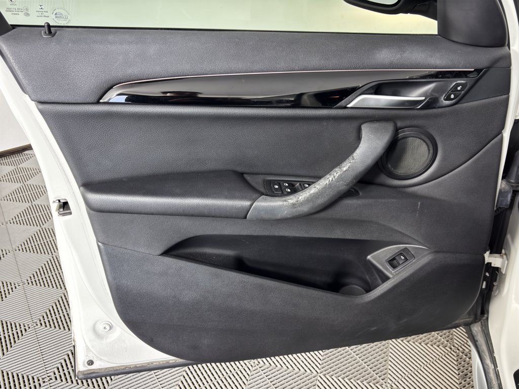 Used 2016 BMW X1 xDrive28i AWD/4WD image 14