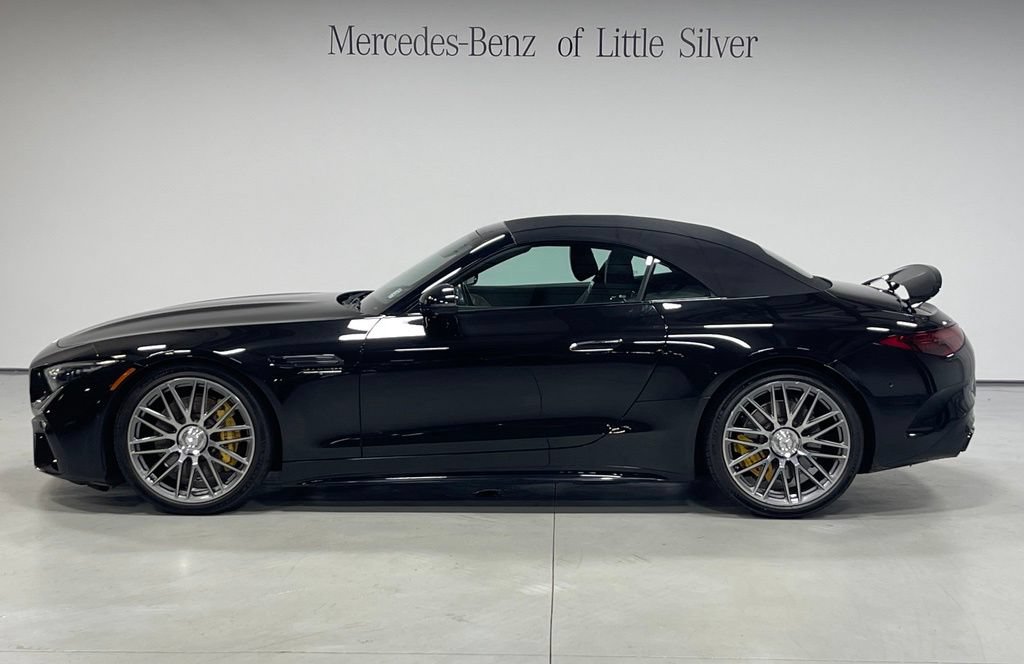 Used 2022 Mercedes-Benz SL 63 AMG 4MATIC image 2