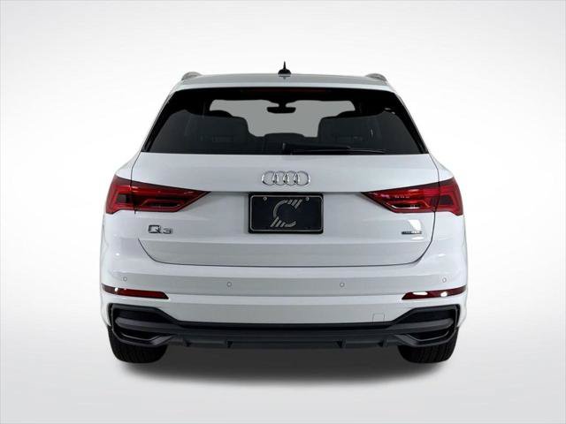 Certified 2025 Audi Q3 2.0T Premium AWD/4WD image 4