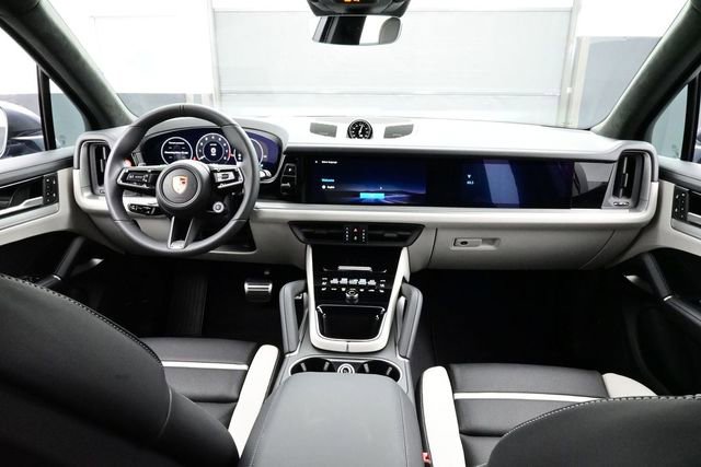 New 2026 Porsche Cayenne GTS AWD/4WD image 20