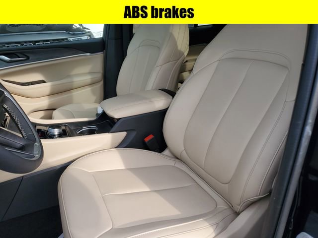 Certified 2024 Jeep Grand Cherokee Limited image 23