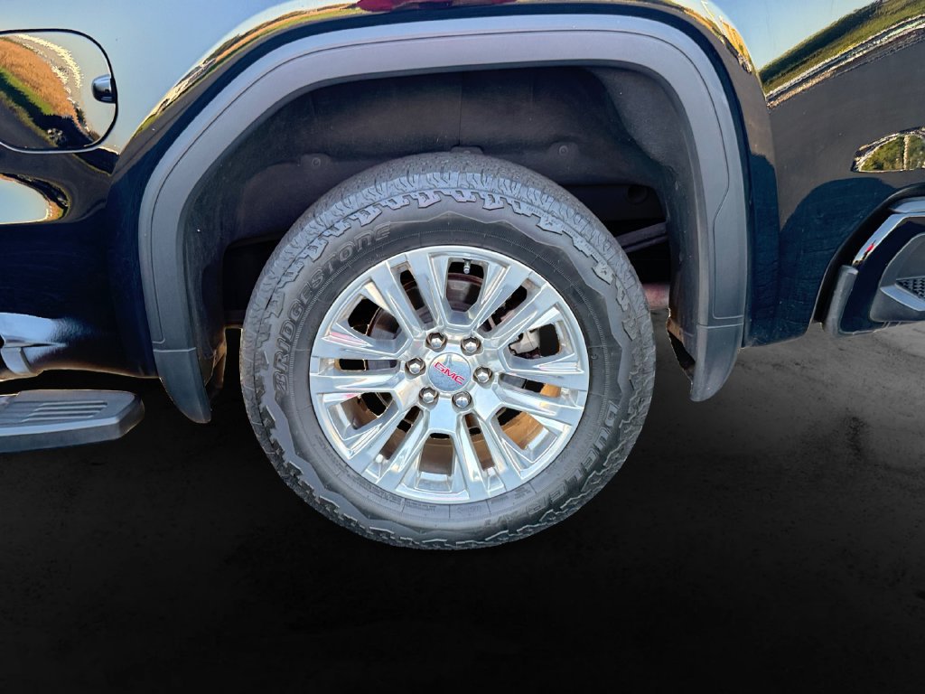Used 2023 GMC Sierra 1500 Denali w/ Technology Package AWD/4WD image 13