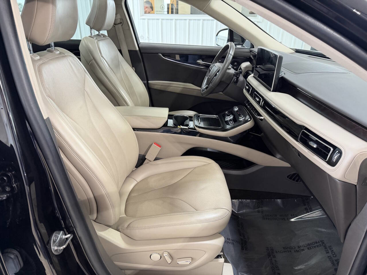 Used 2021 Lincoln Nautilus Reserve image 10