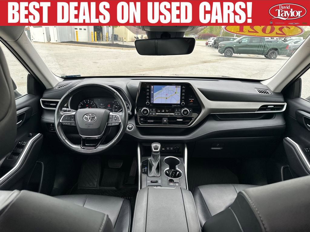 Used 2021 Toyota Highlander XLE AWD/4WD image 26