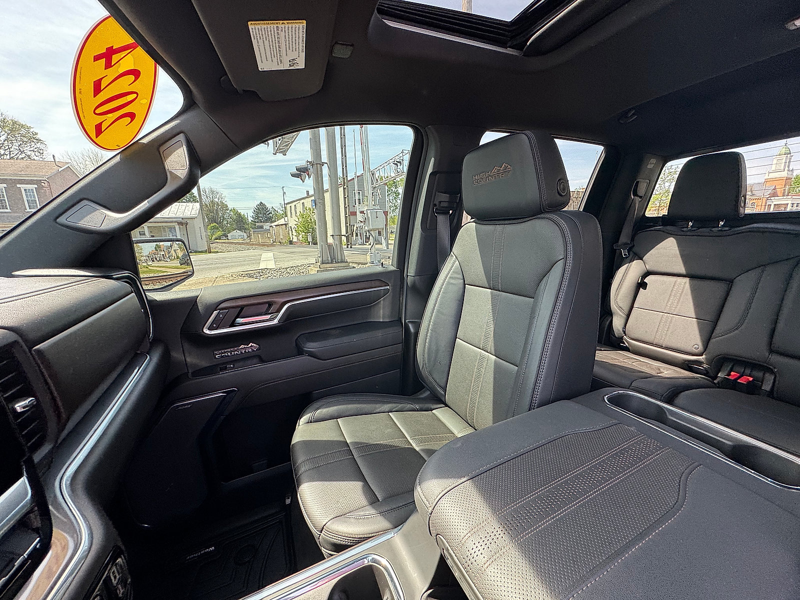Used 2024 Chevrolet Silverado 1500 High Country w/ Midnight Edition AWD/4WD image 8