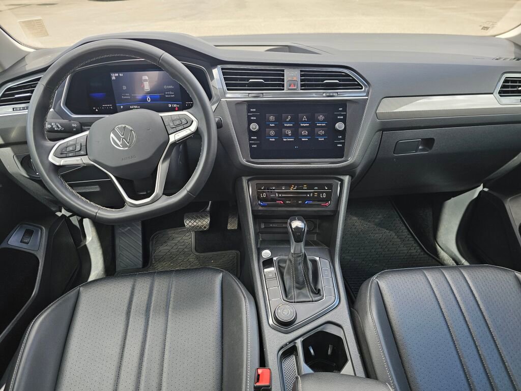 Used 2022 Volkswagen Tiguan SE image 22