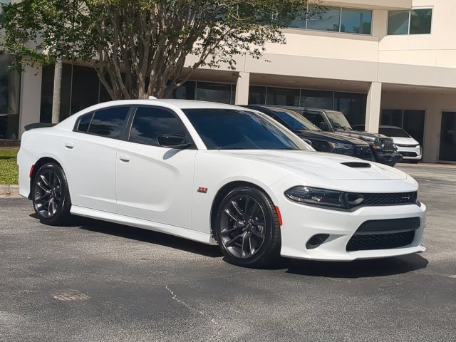 Used 2023 Dodge Charger Scat Pack w/ Navigation & Travel Group RWD image 2
