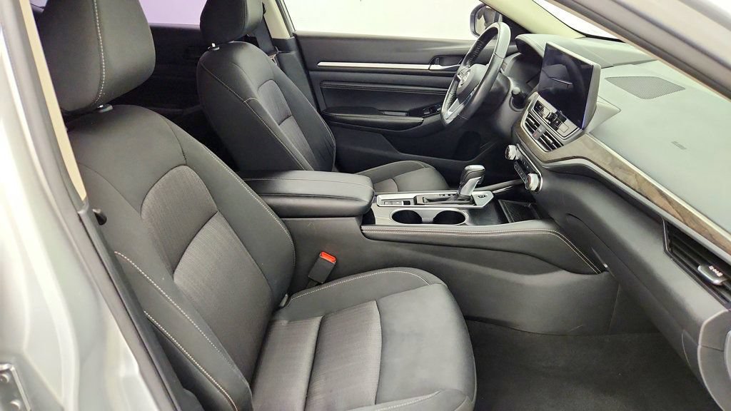 Used 2023 Nissan Altima 2.5 SV w/ SV Premium Package FWD image 23