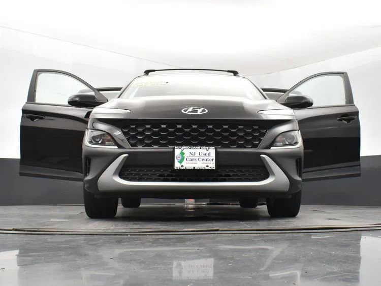 Used 2023 Hyundai Kona SEL AWD/4WD image 11