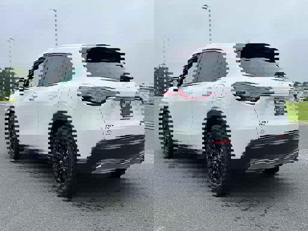 New 2026 Honda HR-V Sport image 4