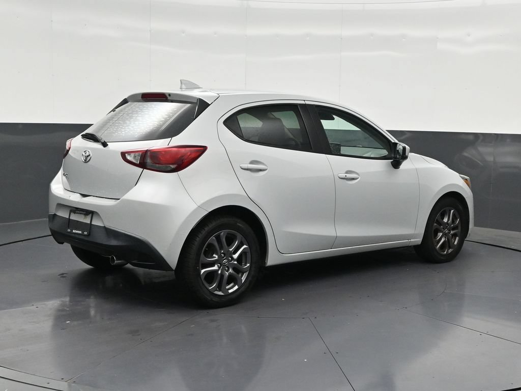 Used 2020 Toyota Yaris LE FWD image 5