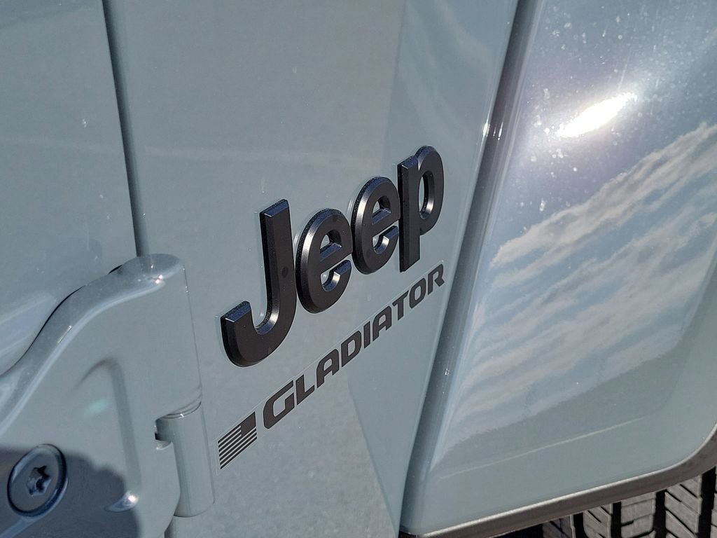 New 2026 Jeep Gladiator Sport AWD/4WD image 8