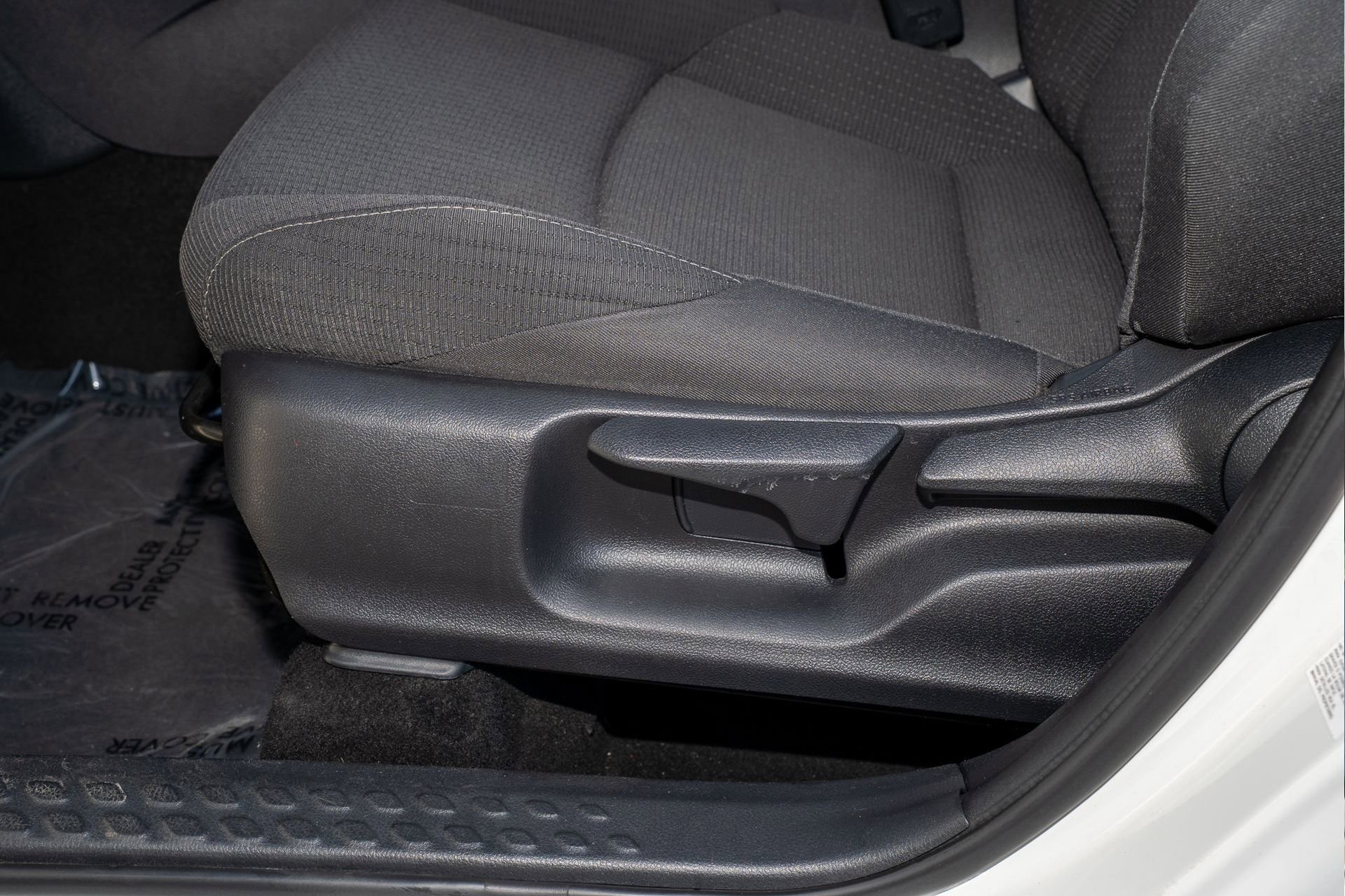 Used 2019 Toyota C-HR LE image 27