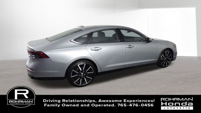 Used 2024 Honda Accord Touring image 9