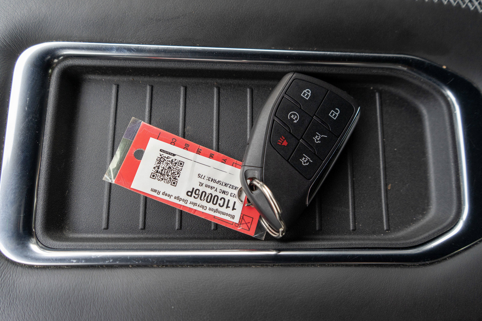 Used 2023 GMC Yukon XL Denali w/ Denali Reserve Package AWD/4WD image 37
