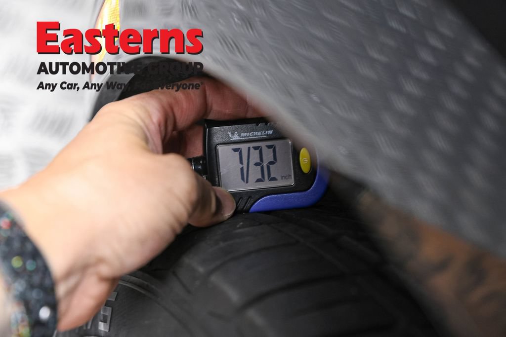Used 2023 Buick Envision Essence w/ Sport Touring Package FWD image 29