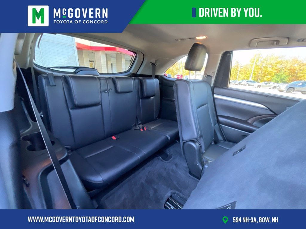 Used 2016 Toyota Highlander XLE AWD/4WD image 24