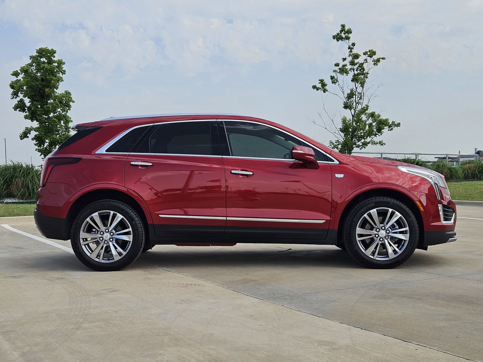 New 2026 Cadillac XT5 Premium Luxury w/ Driver Assist Package FWD image 7
