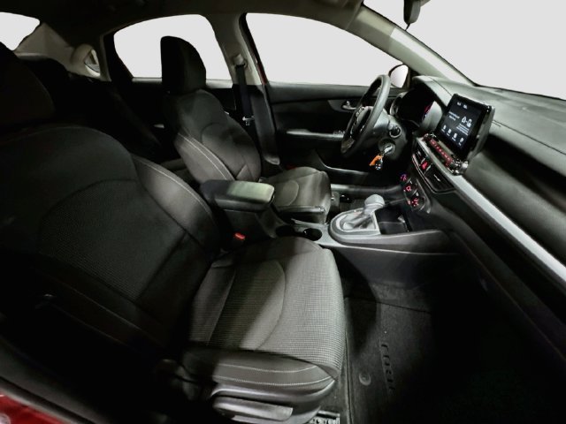Used 2020 Kia Forte LXS FWD image 26