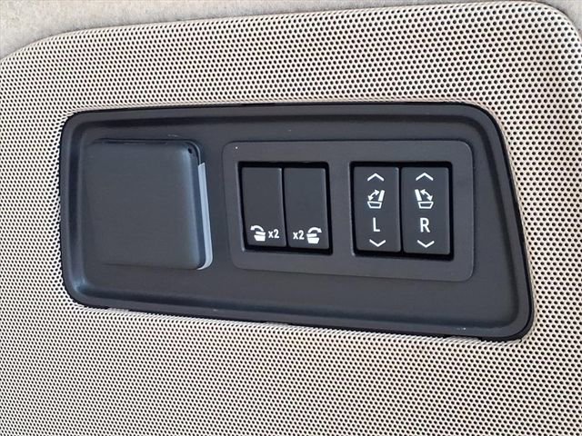 Certified 2023 Cadillac Escalade Premium Luxury image 14