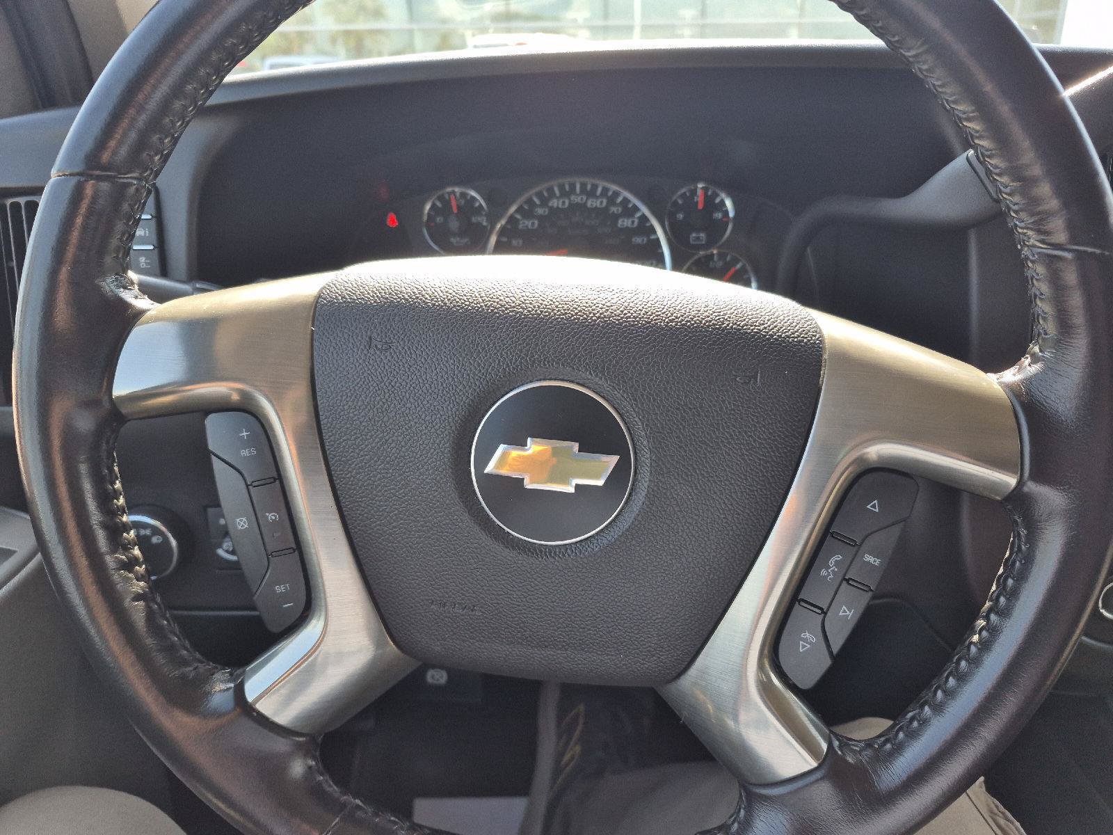 Used 2021 Chevrolet Express 2500 LT w/ LT Preferred Equipment Group RWD image 7