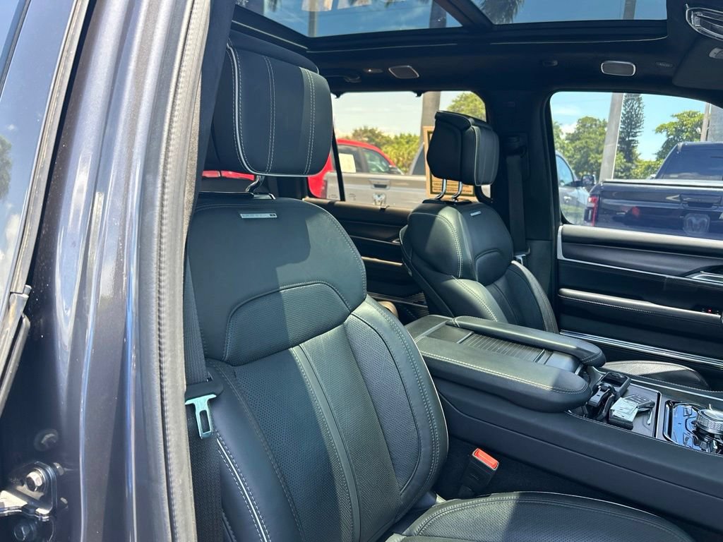 Used 2024 Jeep Grand Wagoneer Series II w/ Quick Order Packagew 28T AWD/4WD image 24