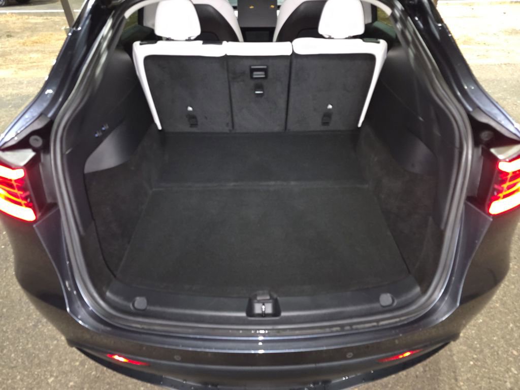 Used 2022 Tesla Model Y Performance image 23