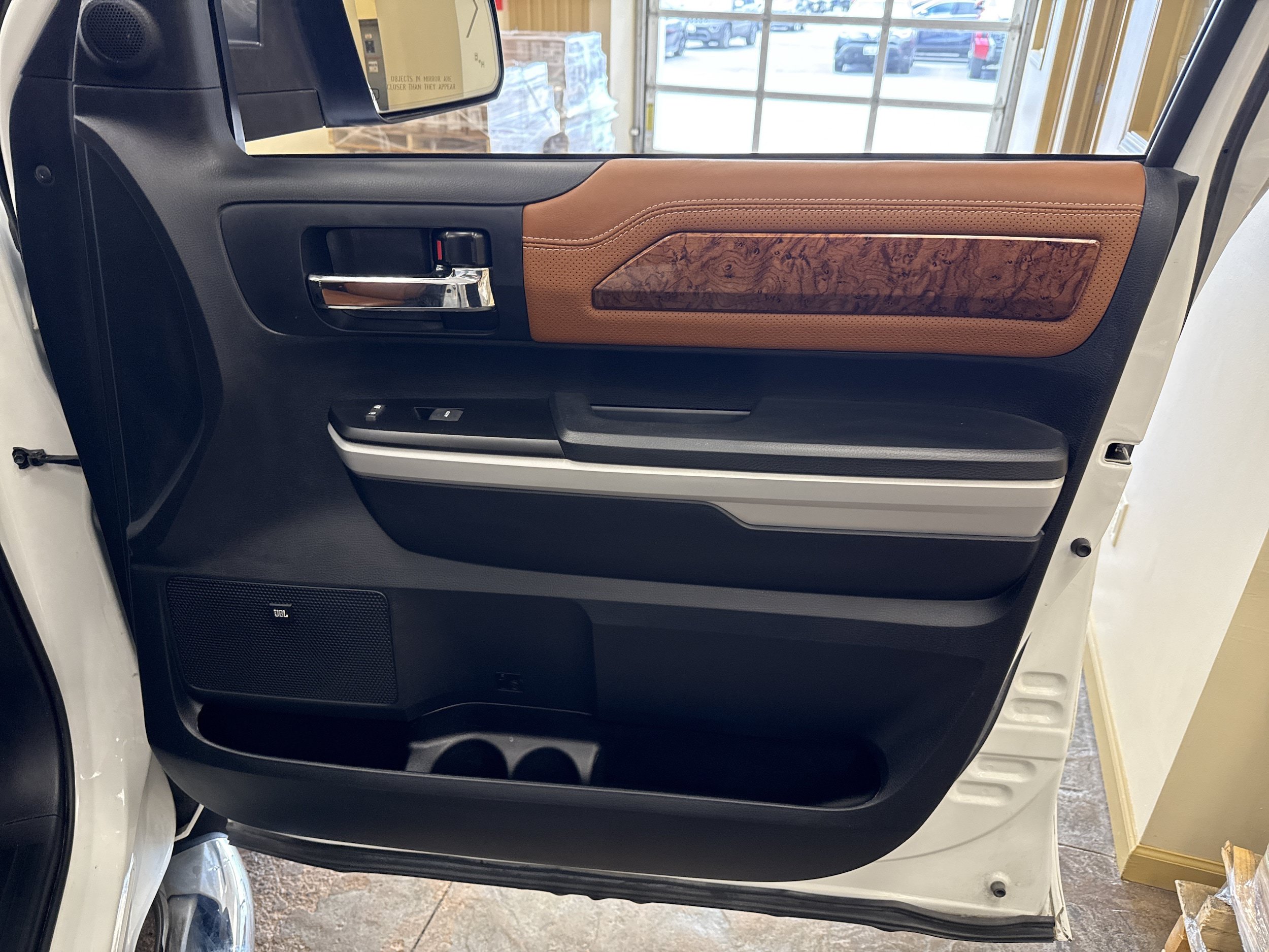 Used 2018 Toyota Tundra Platinum AWD/4WD image 19
