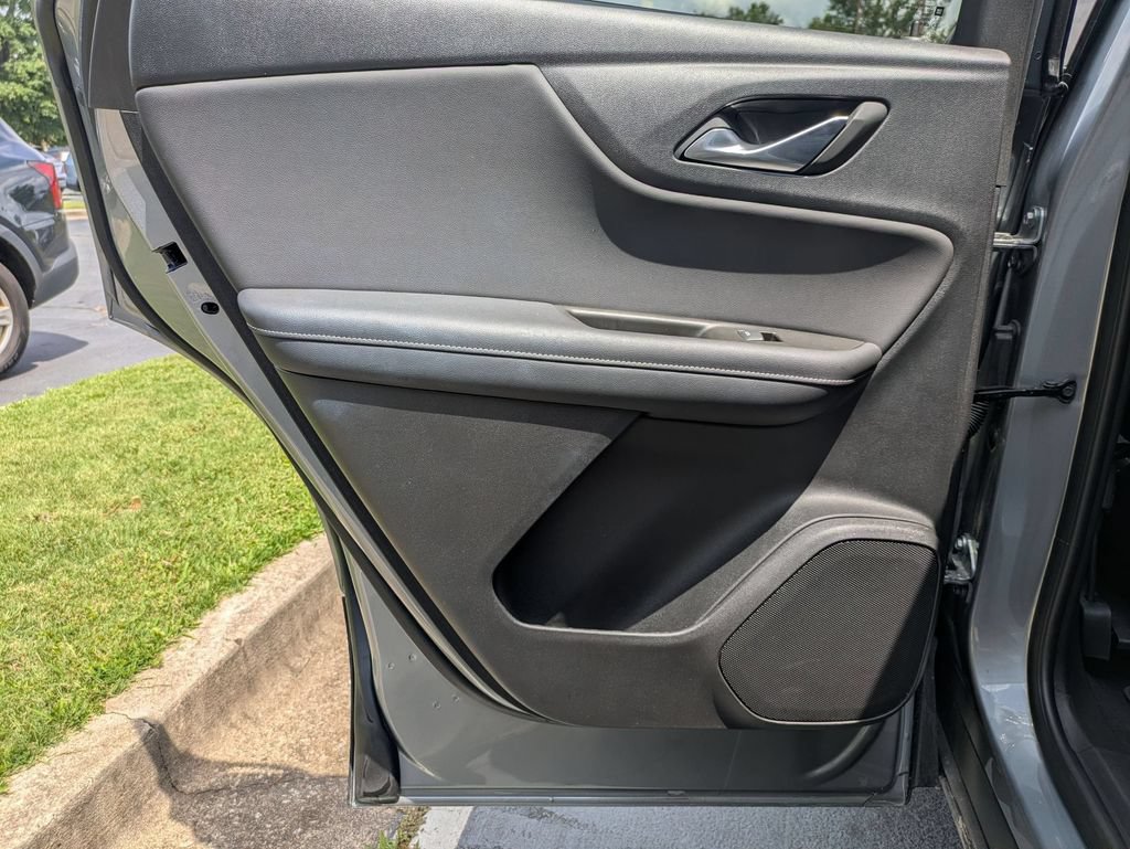 Used 2025 Chevrolet Blazer LT FWD image 26