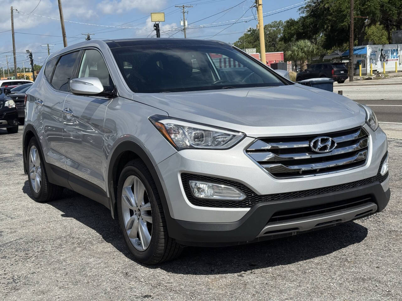 Used 2013 Hyundai Santa Fe Sport 2.0T w/ Technology Pkg FWD image 9