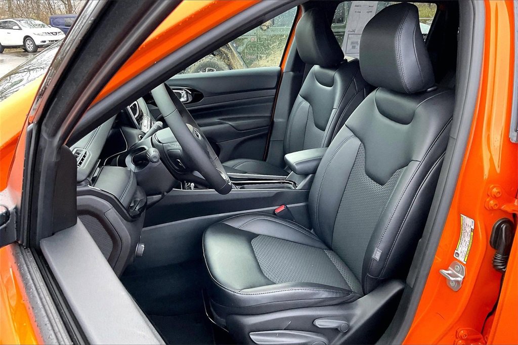 New 2026 Jeep Compass Latitude image 9