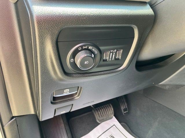 Certified 2023 Jeep Grand Cherokee Limited w/ Luxury Tech Group II AWD/4WD image 14