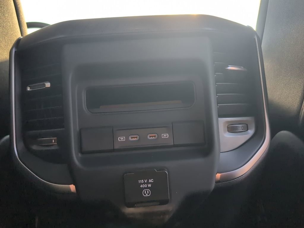 New 2026 RAM 1500 4x4 Crew Cab image 16