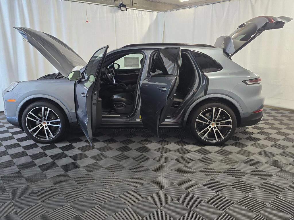 New 2026 Porsche Cayenne AWD/4WD image 13