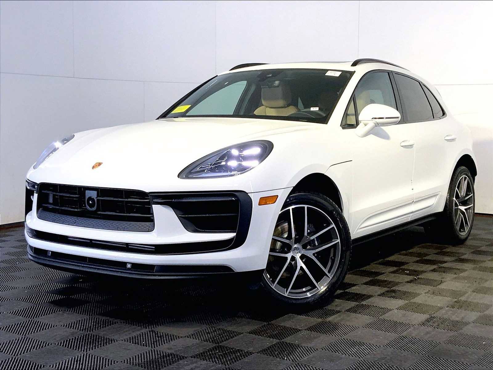 New 2026 Porsche Macan AWD/4WD image 1