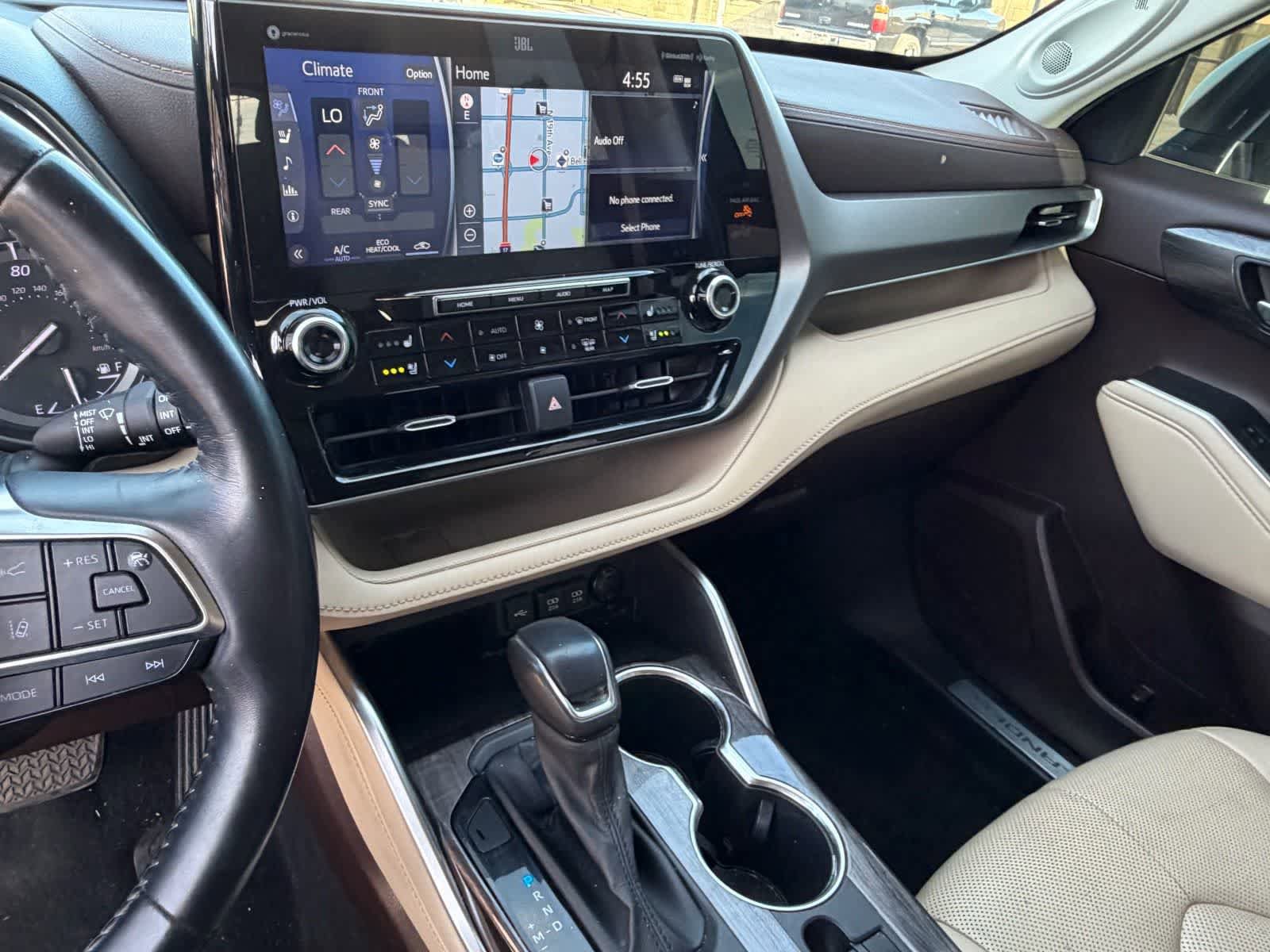 Used 2020 Toyota Highlander Limited FWD image 10