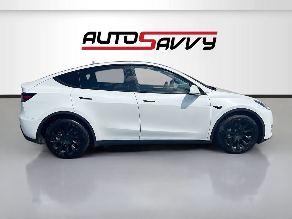 Used 2025 Tesla Model Y Long Range AWD/4WD image 8