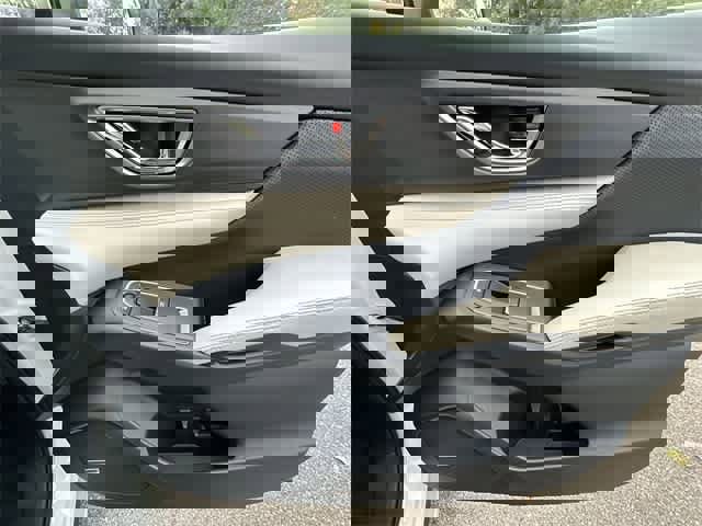 New 2025 Subaru Ascent Limited image 24
