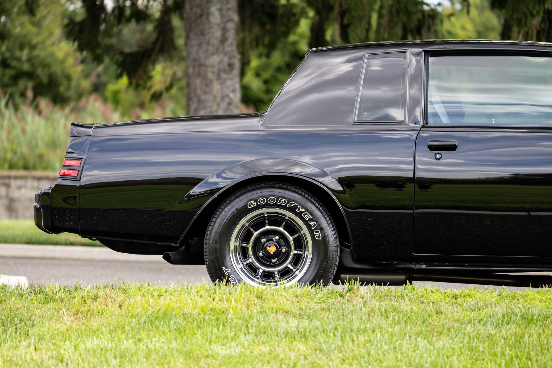 Used 1987 Buick Regal Coupe RWD image 12